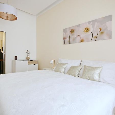Luxury Center Apt. Charles Bridge Walking Distance Prague Luaran gambar