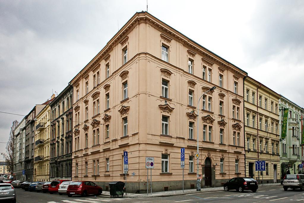 Luxury Center Apt. Charles Bridge Walking Distance Prague Luaran gambar